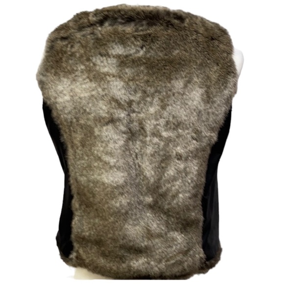 DKNY Faux Fur Vest - Picture 3 of 5